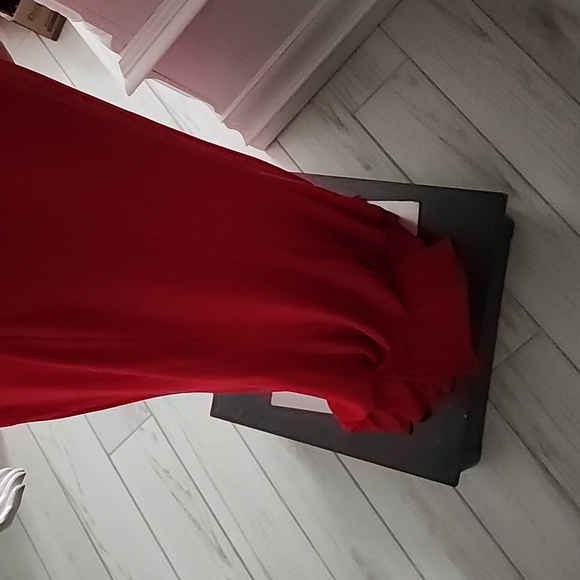 Faviana Red Dress Size 10 - Picture 9 of 12